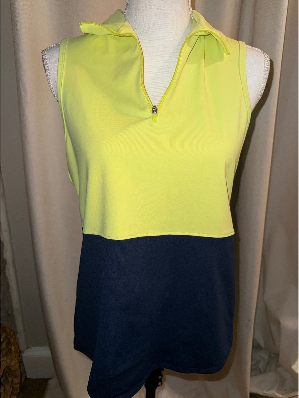 Sincerely Jules Colorblock Quarter-Zip Sleeveless Top – Size Medium